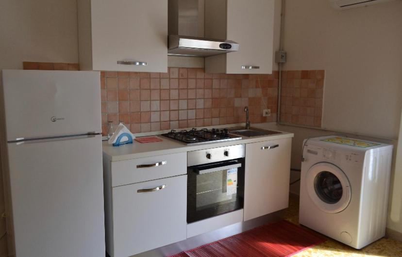 Flat In Olbia Centro Apartment Exterior foto
